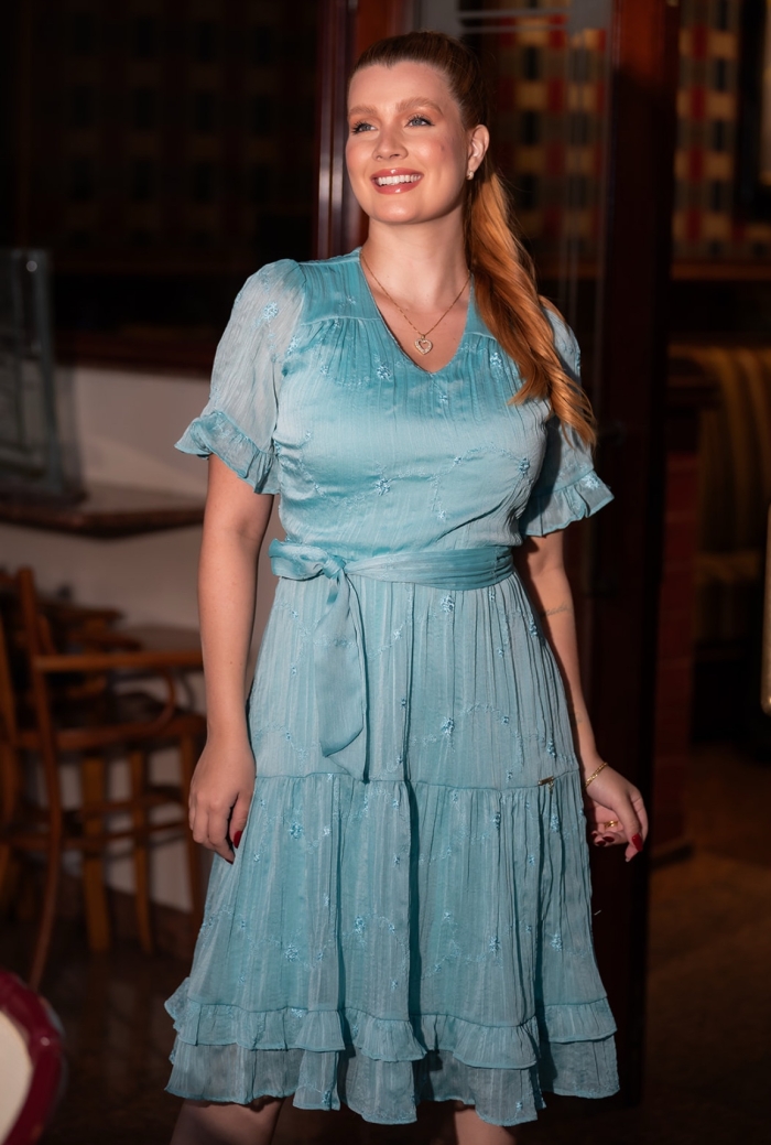 Vestido Midi com Bordados e Babados - Image 4