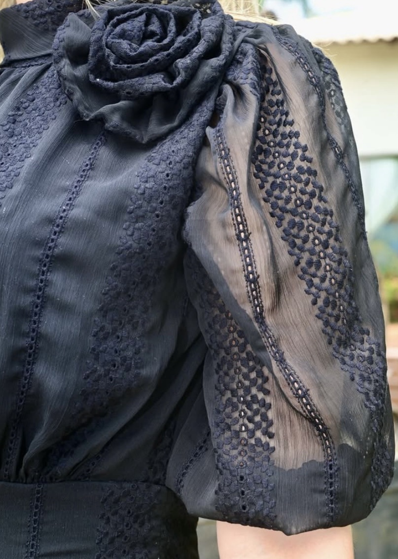 Vestido Longo com Flor Removível - Imagem 2